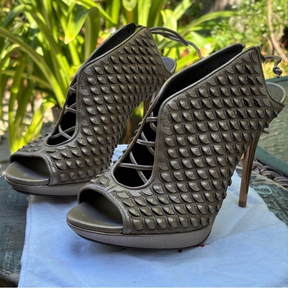 NWOT Salvatore Ferragamo python metallic embossed… - image 4